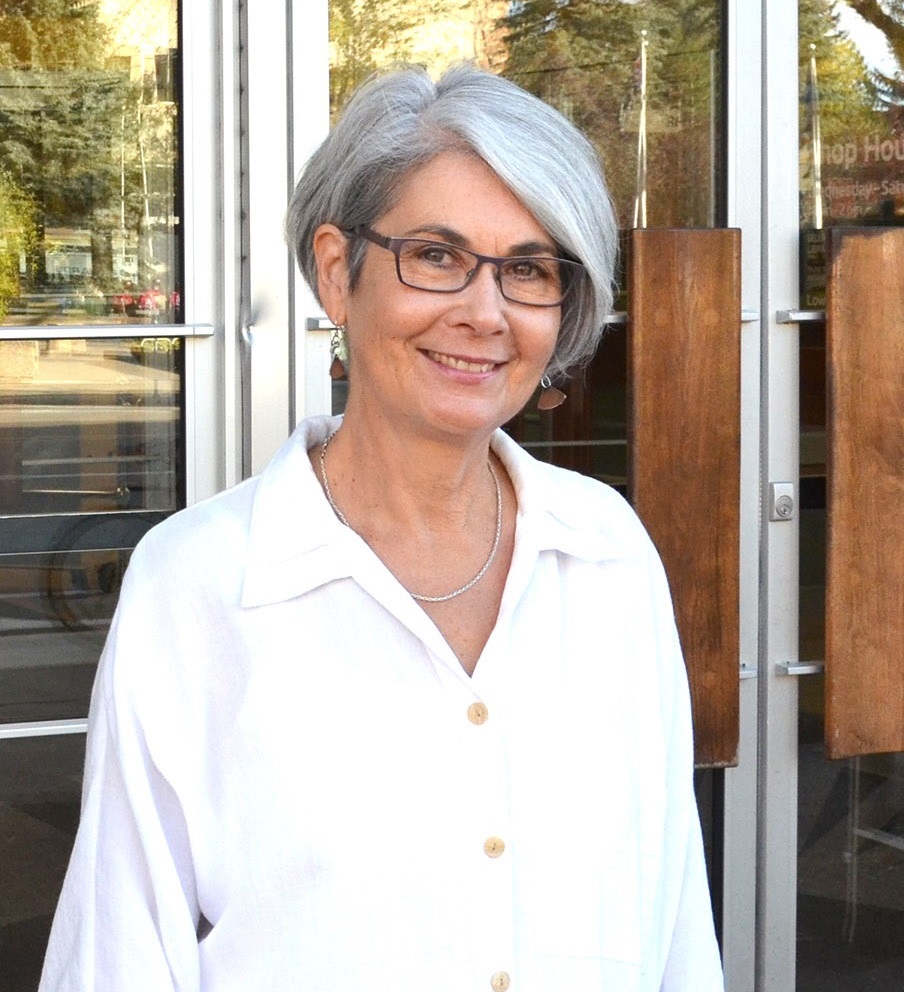 Quatrain Questions: Katherine Lawrence